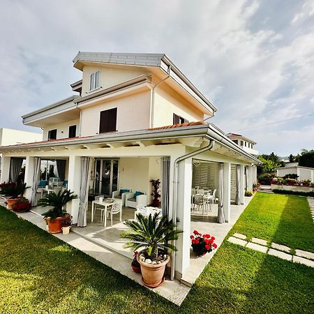 Invilla Bed&Breakfast - Quality Rooms Santa Maria di Castellabate Buitenkant foto