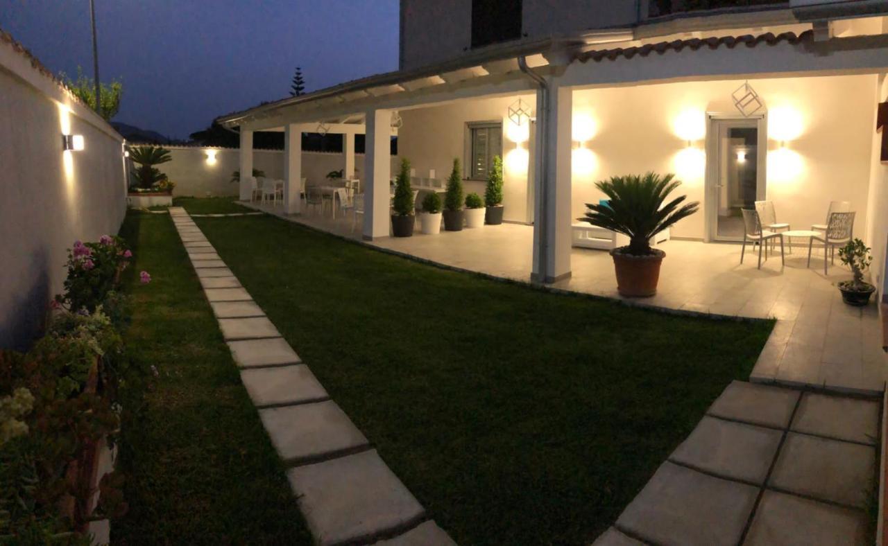 Invilla Bed&Breakfast - Quality Rooms Santa Maria di Castellabate Buitenkant foto
