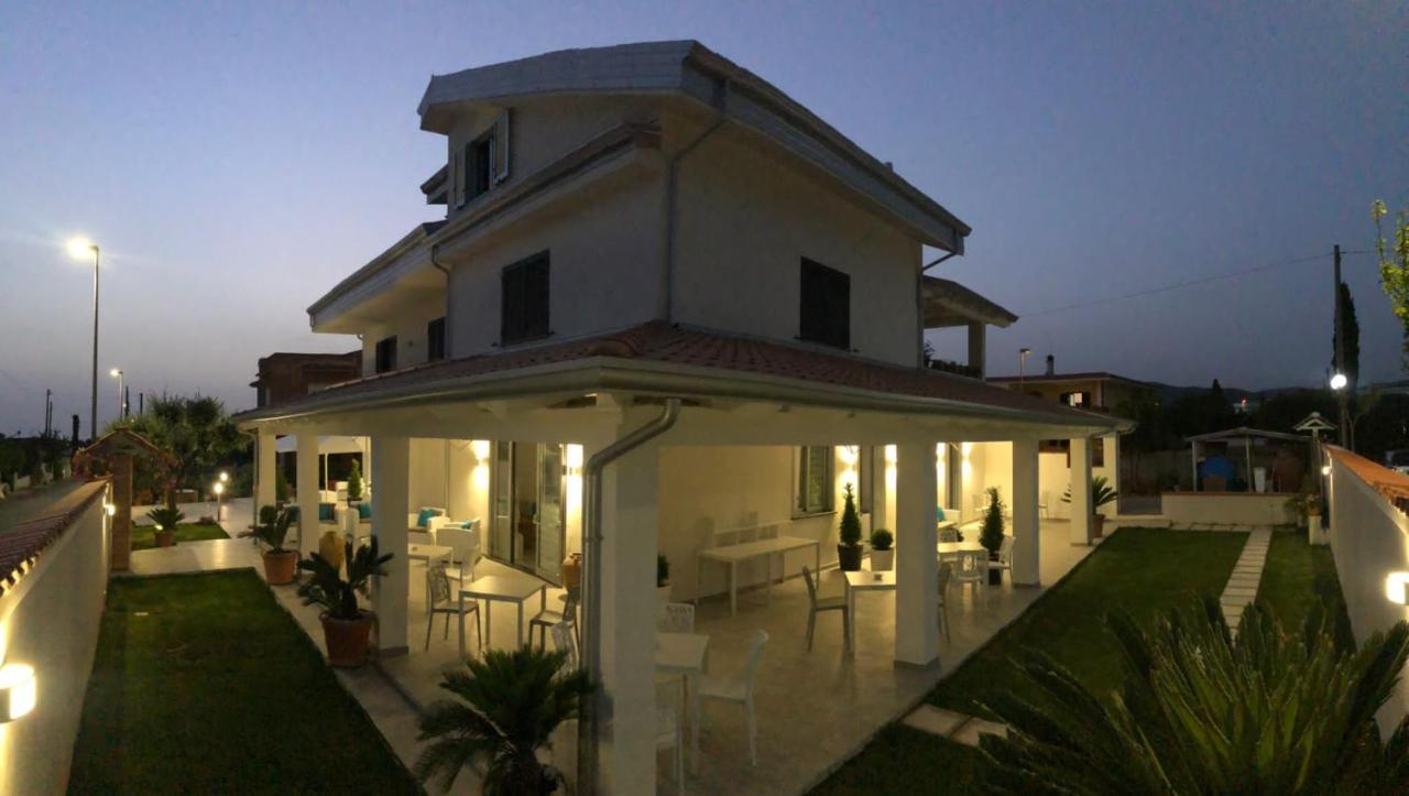 Invilla Bed&Breakfast - Quality Rooms Santa Maria di Castellabate Buitenkant foto
