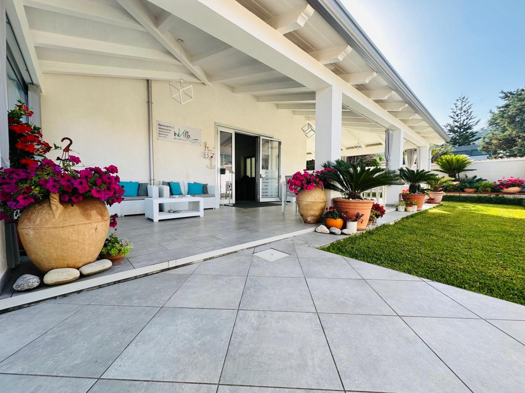 Invilla Bed&Breakfast - Quality Rooms Santa Maria di Castellabate Buitenkant foto