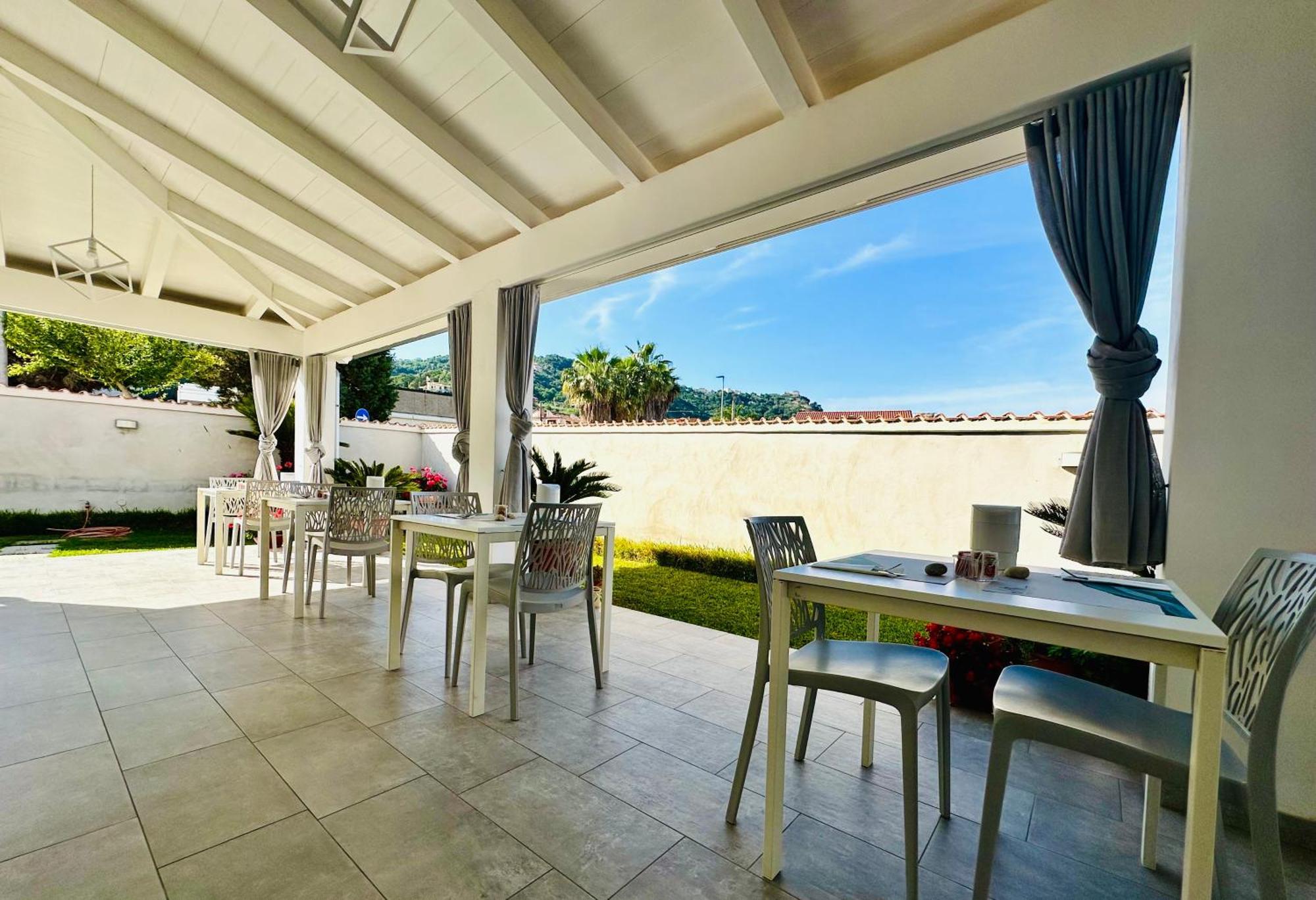 Invilla Bed&Breakfast - Quality Rooms Santa Maria di Castellabate Buitenkant foto