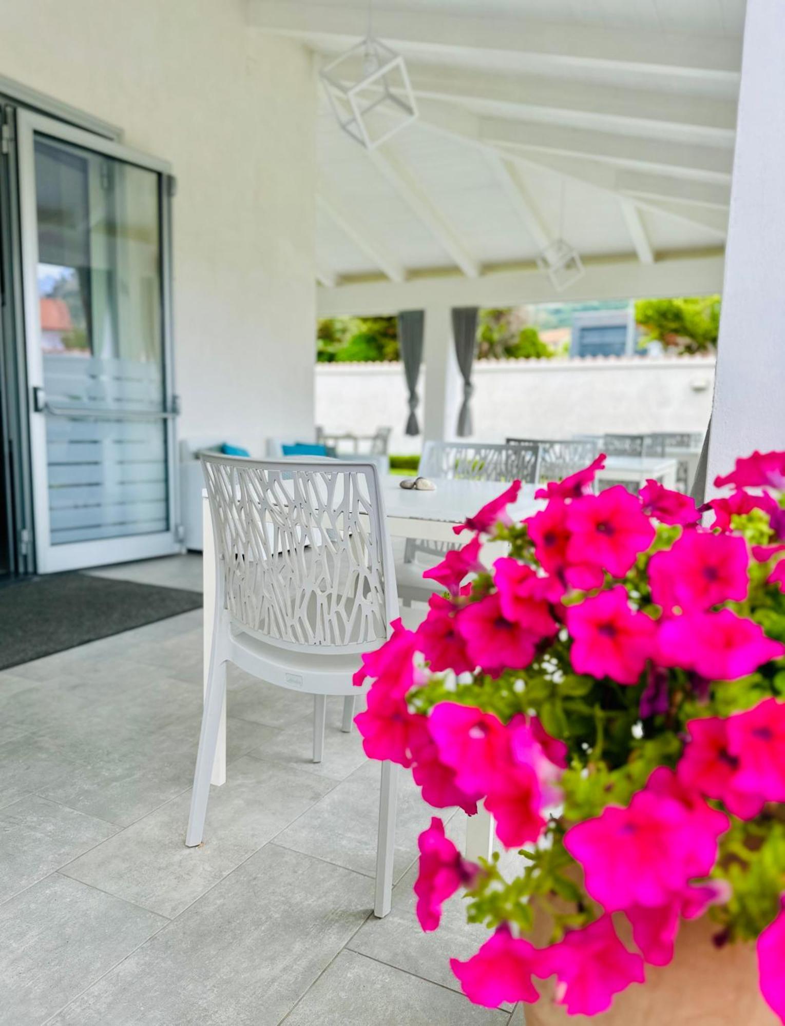 Invilla Bed&Breakfast - Quality Rooms Santa Maria di Castellabate Buitenkant foto