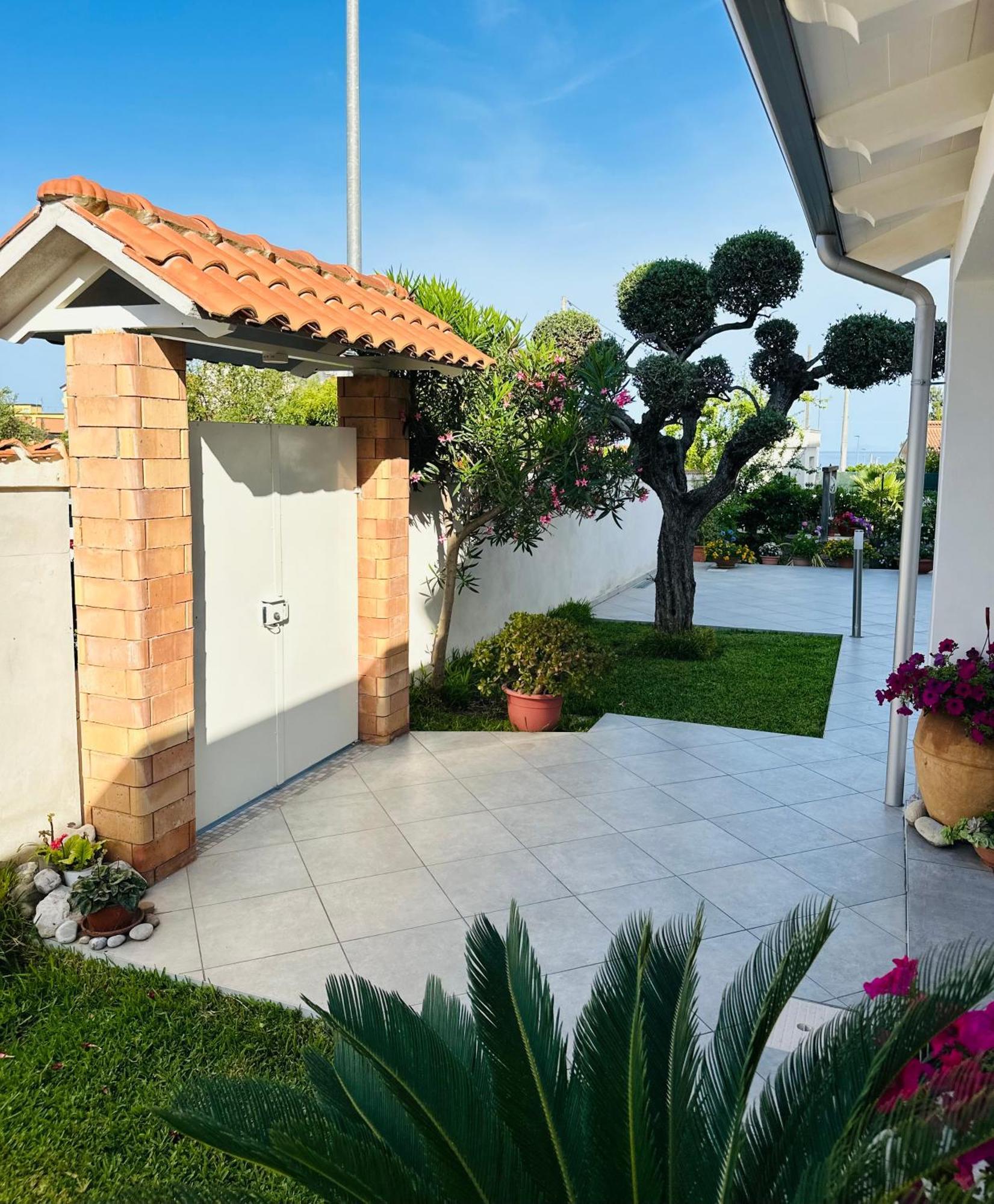Invilla Bed&Breakfast - Quality Rooms Santa Maria di Castellabate Buitenkant foto